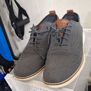 Cole Haan Gray Suede Oxford Shoes with Minimalist Design